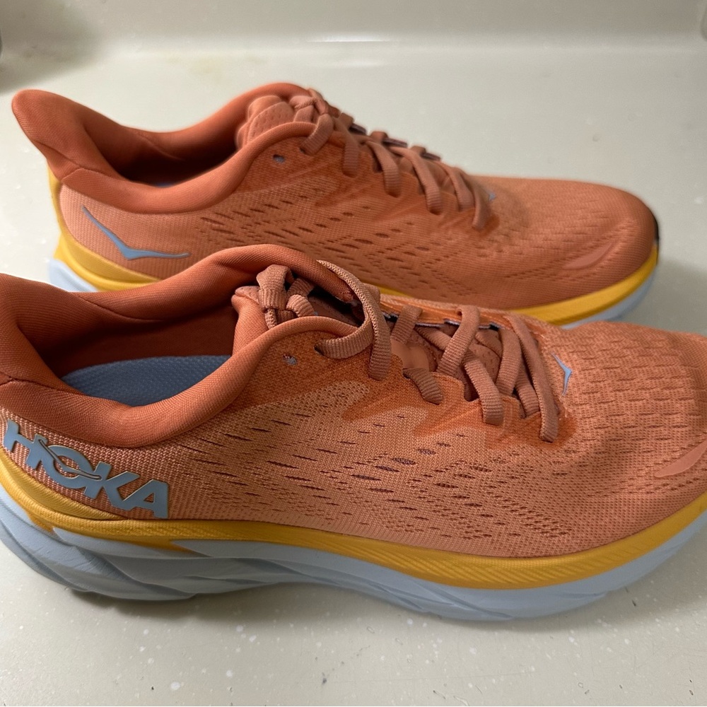 SALES SAMPLE Hoka Women’s Clifton 8 Sun Baked/Coral Size 7